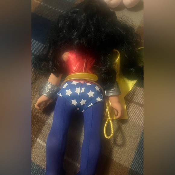 Wonder Woman doll - Picture 3 of 3